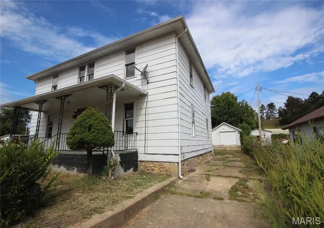 Photo 2 of Single family home for sale at 205 E 2nd Street, Annapolis, MO 63620 | MLS# MIS26062389 | Listing updated on 2026-09-28