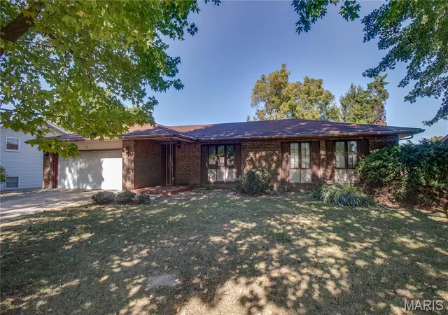 Photo 1 of Sale Pending at 108 Bethany Ln, Godfrey, IL 62035 | MLS# MIS26062395 | Listing updated on 2026-10-20