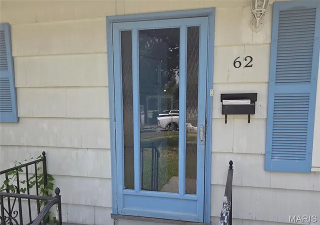 Photo 2 of Single family home for sale at 62 Bayview Ct, Saint Louis, MO 63135 | MLS# MIS26062396 | Listing updated on 2026-09-29