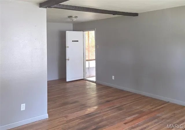Photo 3 of Single family home for sale at 62 Bayview Ct, Saint Louis, MO 63135 | MLS# MIS26062396 | Listing updated on 2026-09-29