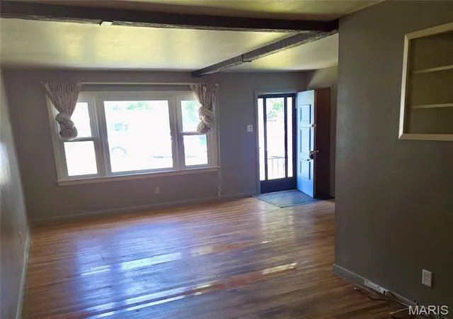 Photo 3 of Single family home for sale at 62 Bayview Ct, Saint Louis, MO 63135 | MLS# MIS26062396 | Listing updated on 2026-09-29