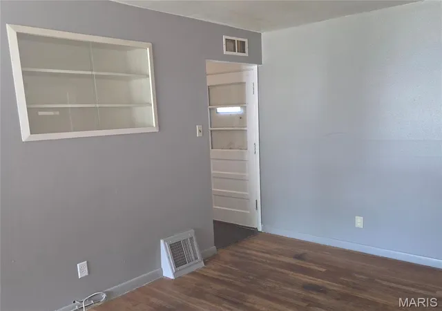 Photo 4 of Single family home for sale at 62 Bayview Ct, Saint Louis, MO 63135 | MLS# MIS26062396 | Listing updated on 2026-09-29