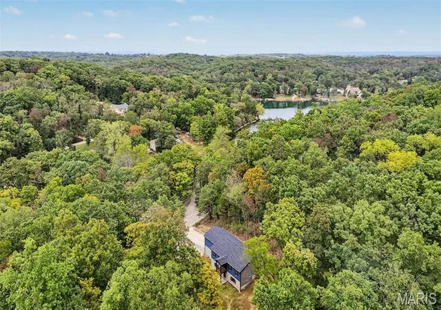 Photo 1 of Single family home for sale at 100 S Lake, Hillsboro, MO 63050 | MLS# MIS26062397 | Listing updated on 2026-10-04