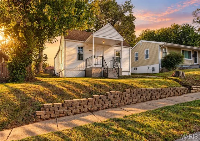 Photo 1 of Single family home for sale at 9523 Theodosia Ave, Saint Louis, MO 63114 | MLS# MIS26062405 | Listing updated on 2026-10-22