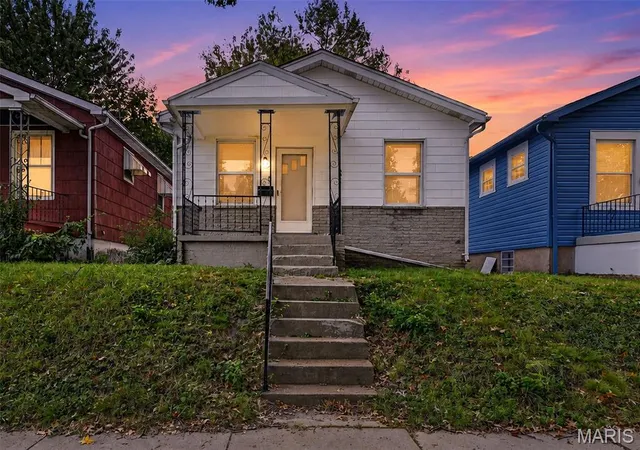 Photo 2 of Single family home for sale at 4452 S Spring Ave, Saint Louis, MO 63116 | MLS# MIS26062407 | Listing updated on 2026-10-09