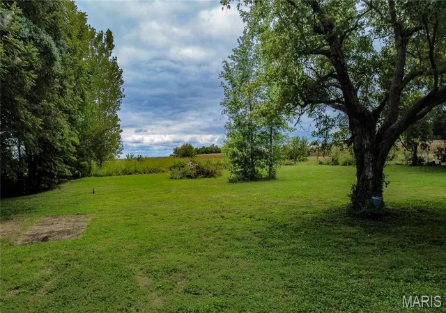 Photo 1 of Sale Pending at 1206 Haselhorst Rd, New Baden, IL 62265 | MLS# MIS26062410 | Listing updated on 2026-10-01