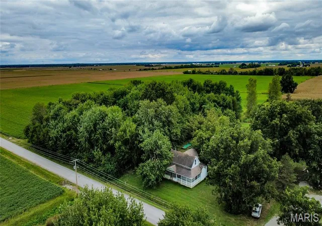 Photo 2 of Sale Pending at 1206 Haselhorst Rd, New Baden, IL 62265 | MLS# MIS26062410 | Listing updated on 2026-10-01