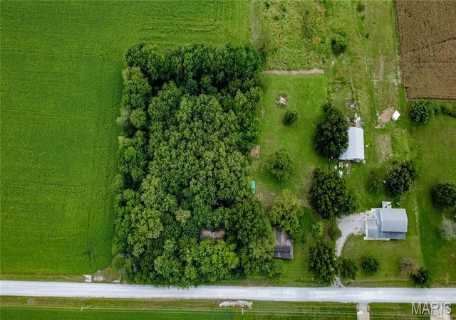 Photo 3 of Sale Pending at 1206 Haselhorst Rd, New Baden, IL 62265 | MLS# MIS26062410 | Listing updated on 2026-10-01