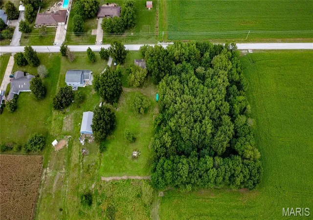 Photo 3 of Sale Pending at 1206 Haselhorst Rd, New Baden, IL 62265 | MLS# MIS26062410 | Listing updated on 2026-10-01
