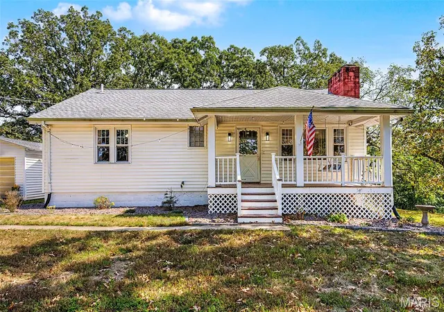 Single family home for sale at 8380 Old State Route 21, Hillsboro, MO 63050 | MLS# MIS26062412