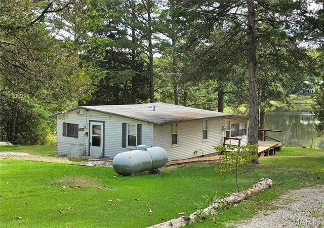 Photo 3 of Single family home for sale at 10042 Pebblewood Dr, Richwoods, MO 63071 | MLS# MIS26062413 | Listing updated on 2026-10-12