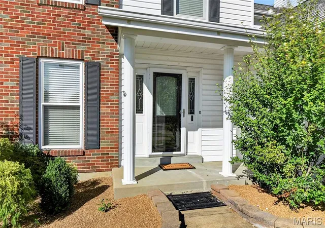 Photo 3 of Single family home for sale at 245 Reinke Rd, Ballwin, MO 63021 | MLS# MIS26062424 | Listing updated on 2026-10-15