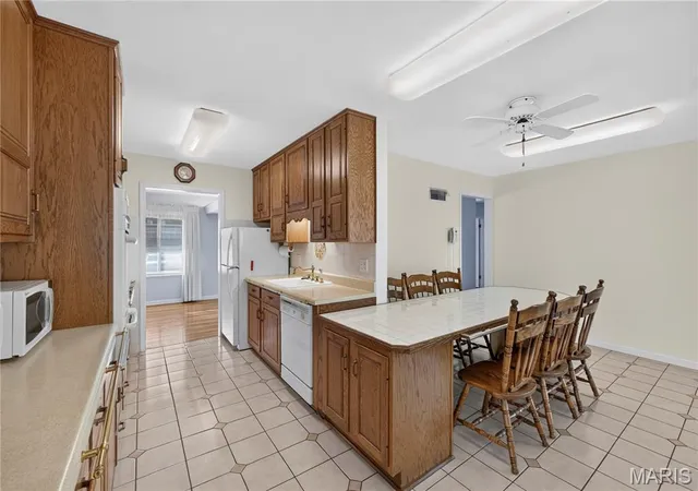 Photo 4 of Sale Pending at 10706 Vorhof Dr, Saint Louis, MO 63136 | MLS# MIS26062425 | Listing updated on 2026-10-05