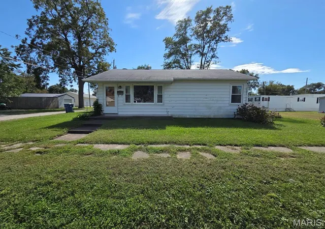 Photo 1 of Single family home for sale at 407 Madison St, Canton, MO 63435 | MLS# MIS26062428 | Listing updated on 2026-09-29