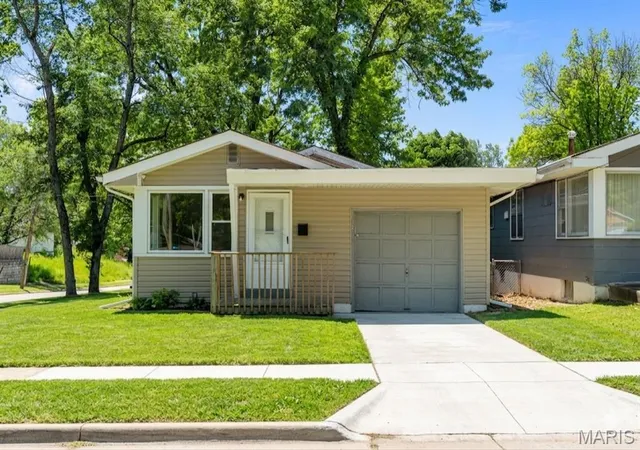 Photo 2 of Single family home for sale at 2502 Mclaran Ave, Saint Louis, MO 63136 | MLS# MIS26062431 | Listing updated on 2026-09-28