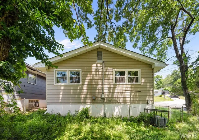 Photo 3 of Single family home for sale at 2502 Mclaran Ave, Saint Louis, MO 63136 | MLS# MIS26062431 | Listing updated on 2026-09-28