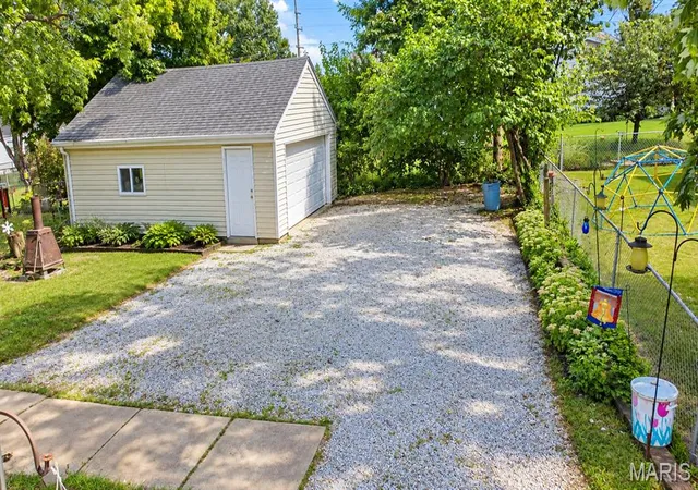 Photo 1 of Multi family home for sale at 8522-8524 Mathilda Ave, Saint Louis, MO 63123 | MLS# MIS26062432 | Listing updated on 2026-10-26