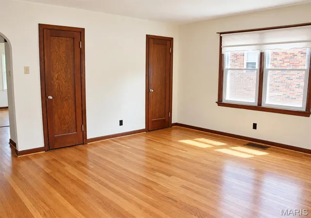Photo 4 of Multi family home for sale at 8522-8524 Mathilda Ave, Saint Louis, MO 63123 | MLS# MIS26062432 | Listing updated on 2026-10-26