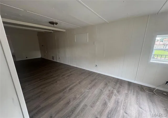 Photo 4 of Single family home for sale at 305 Meredocia St, Madison, IL 62060 | MLS# MIS26062433 | Listing updated on 2026-09-28