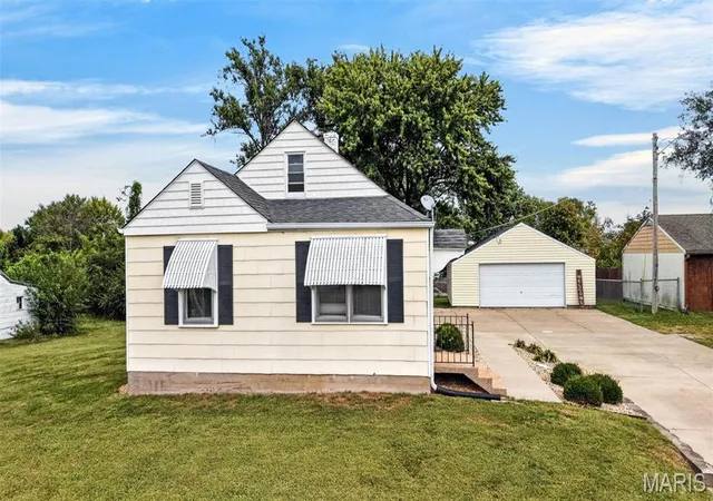 Single family home for sale at 1618 Muegge Rd, Saint Charles, MO 63303 | MLS# MIS26062435
