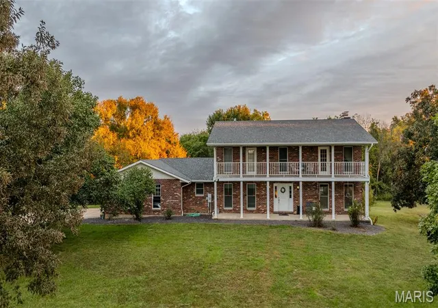 Photo 2 of Single family home for sale at 1231 Brown Ln, Saint Clair, MO 63077 | MLS# MIS26062436 | Listing updated on 2026-10-01