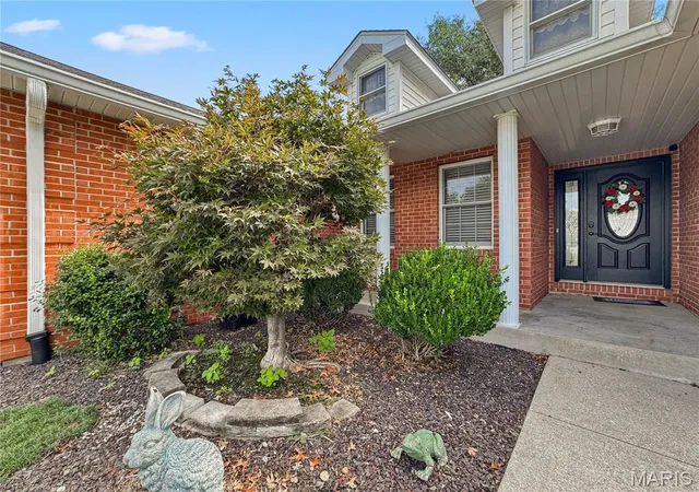 Photo 4 of Single family home for sale at 106 Elmwood St, Waterloo, IL 62298 | MLS# MIS26062446 | Listing updated on 2026-10-05