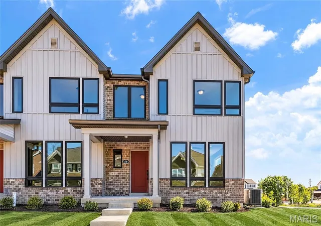 Photo 1 of Townhouse for sale at 54 Pheasant Ring Dr, Saint Peters, MO 63376 | MLS# MIS26062451 | Listing updated on 2026-10-09