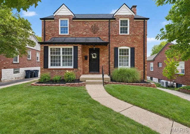 Single family home for sale at 7545 Hiawatha Ave, Saint Louis, MO 63117 | MLS# MIS26062453