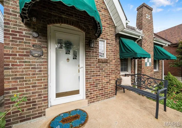 Photo 3 of Sale Pending at 4123 Haven St, Saint Louis, MO 63116 | MLS# MIS26062469 | Listing updated on 2026-10-09