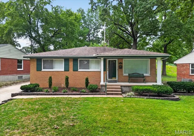 Photo 1 of Single family home for sale at 8418 Rosalie Ave, Saint Louis, MO 63144 | MLS# MIS26062470 | Listing updated on 2026-10-07