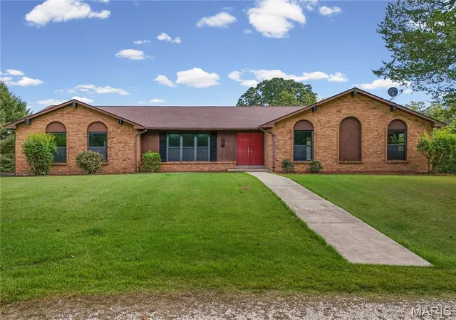 Photo 2 of Sale Pending at 4310 Old State Rd, De Soto, MO 63020 | MLS# MIS26062474 | Listing updated on 2026-10-05