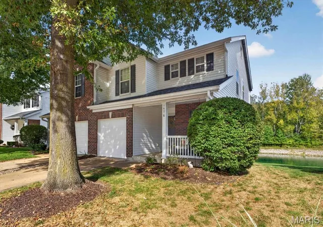 Photo 2 of Condo for sale at 1576 Forest Springs Dr, Ballwin, MO 63021 | MLS# MIS26062476 | Listing updated on 2026-10-04