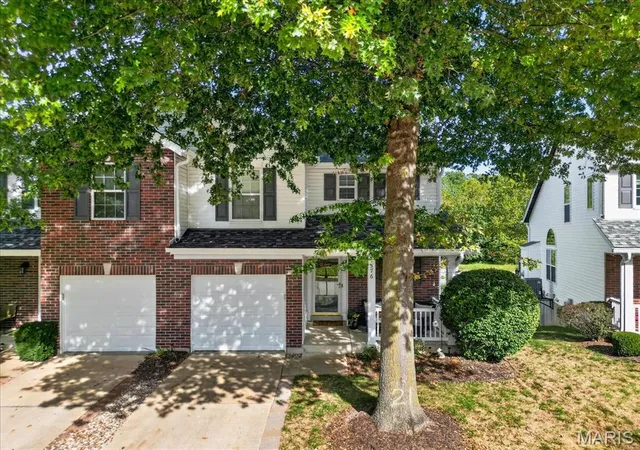 Photo 3 of Condo for sale at 1576 Forest Springs Dr, Ballwin, MO 63021 | MLS# MIS26062476 | Listing updated on 2026-10-04