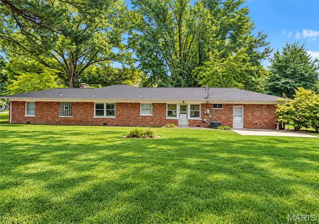 Photo 1 of Single family home for sale at 49 Shady Ln, Belleville, IL 62221 | MLS# MIS26062483 | Listing updated on 2026-10-02