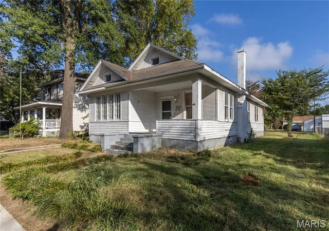 Photo 3 of Single family home for sale at 208 Hunter, Charleston, MO 63834 | MLS# MIS26062493 | Listing updated on 2026-09-28