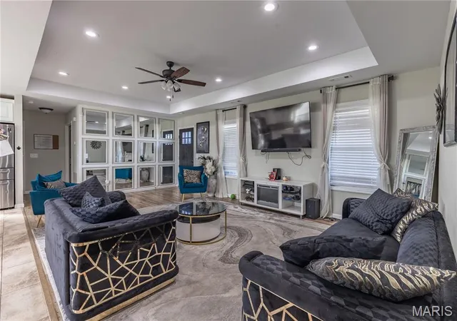 Photo 3 of Single family home for sale at 1215 Huntress, Sikeston, MO 63801 | MLS# MIS26062496 | Listing updated on 2026-09-28