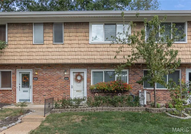Photo 3 of Townhouse for sale at 10924 Carroll Wood Way, Saint Louis, MO 63128 | MLS# MIS26062497 | Listing updated on 2026-09-30