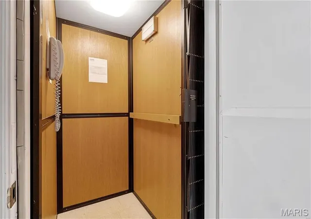 Listing Photo 4 - Condo for sale in building located at 3631 Colonia Pl Dr, St. Louis, MO 63125 - Unit #C