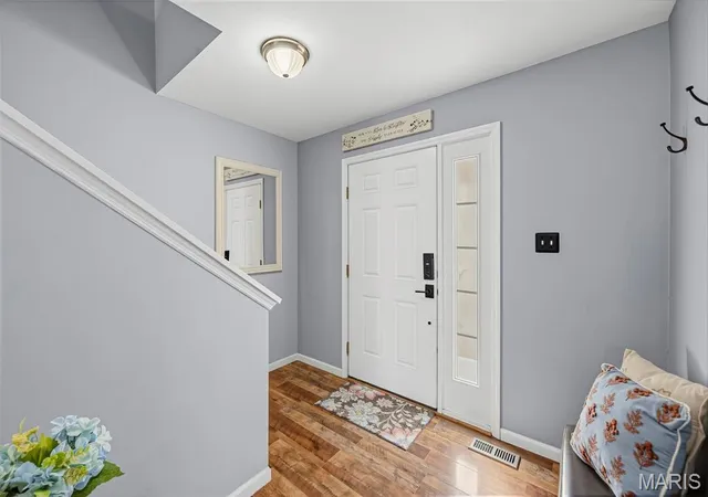 Photo 4 of Townhouse for sale at 282 Le Beau Ln, Saint Charles, MO 63303 | MLS# MIS26062506 | Listing updated on 2026-10-03