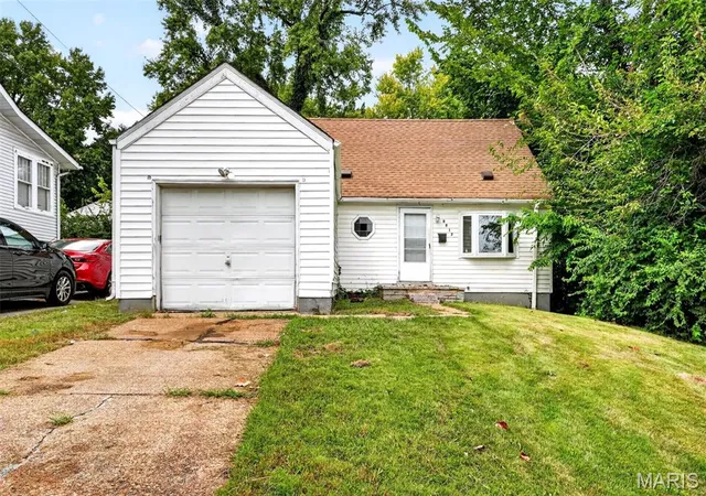 Photo 1 of Single family home for sale at 8817 Blewett Ave, Saint Louis, MO 63136 | MLS# MIS26062508 | Listing updated on 2026-09-28