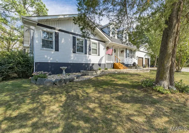Photo 2 of Single family home for sale at 1963 W Main St, Festus, MO 63028 | MLS# MIS26062511 | Listing updated on 2026-10-01
