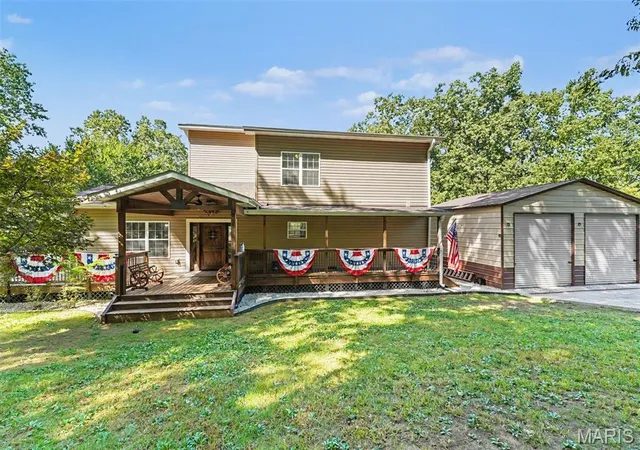 Photo 2 of Single family home for sale at 10421 Apke Ln, Catawissa, MO 63015 | MLS# MIS26062518 | Listing updated on 2026-10-07