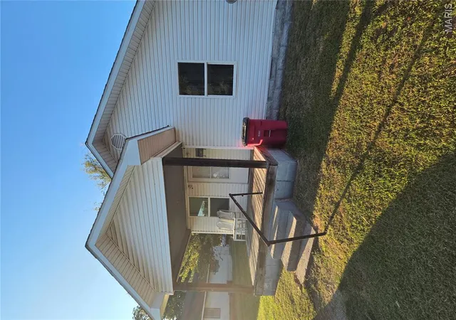 Photo 1 of Single family home for sale at 810 E Kathleen St, Sikeston, MO 63801 | MLS# MIS26062521 | Listing updated on 2026-10-01