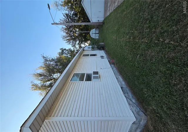 Photo 2 of Single family home for sale at 810 E Kathleen St, Sikeston, MO 63801 | MLS# MIS26062521 | Listing updated on 2026-10-01