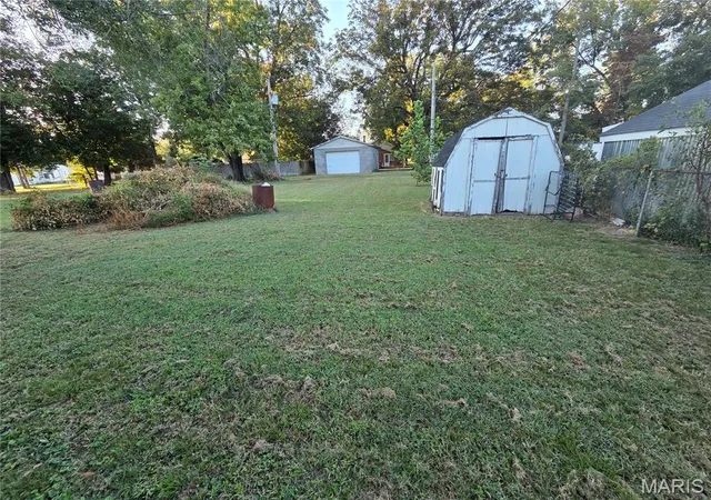 Photo 3 of Single family home for sale at 810 E Kathleen St, Sikeston, MO 63801 | MLS# MIS26062521 | Listing updated on 2026-10-01