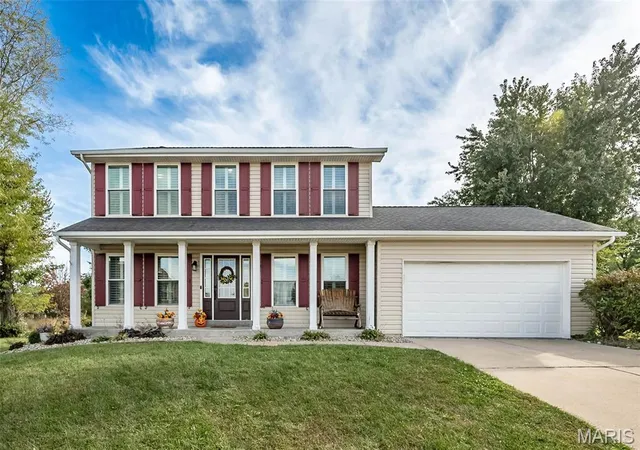 Photo 2 of Single family home for sale at 4863 Greenburg Dr, Saint Peters, MO 63304 | MLS# MIS26062524 | Listing updated on 2026-10-18