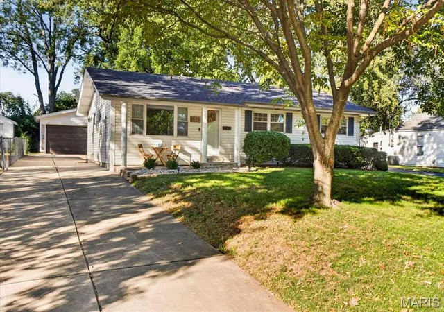 Photo 1 of Sale Pending at 1675 Saint Catherine St, Florissant, MO 63033 | MLS# MIS26062528 | Listing updated on 2026-10-04