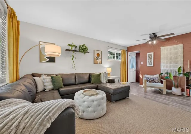Photo 3 of Sale Pending at 1675 Saint Catherine St, Florissant, MO 63033 | MLS# MIS26062528 | Listing updated on 2026-10-04