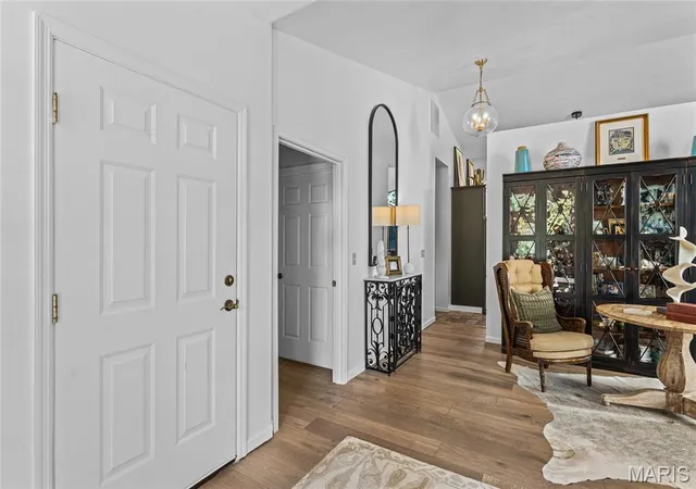 Listing Photo 5 - Condo for sale in building located at 18 Tanewood Ct, Belleville, IL 62223