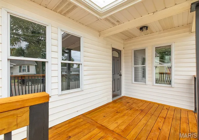 Photo 4 of Single family home for sale at 130 Harnett Ave, Wood River, IL 62095 | MLS# MIS26062543 | Listing updated on 2026-09-28